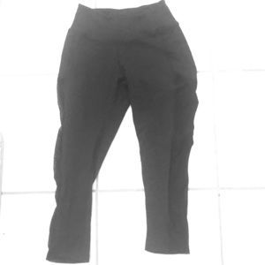 Beyond Yoga sheer side panel Capri leggings
